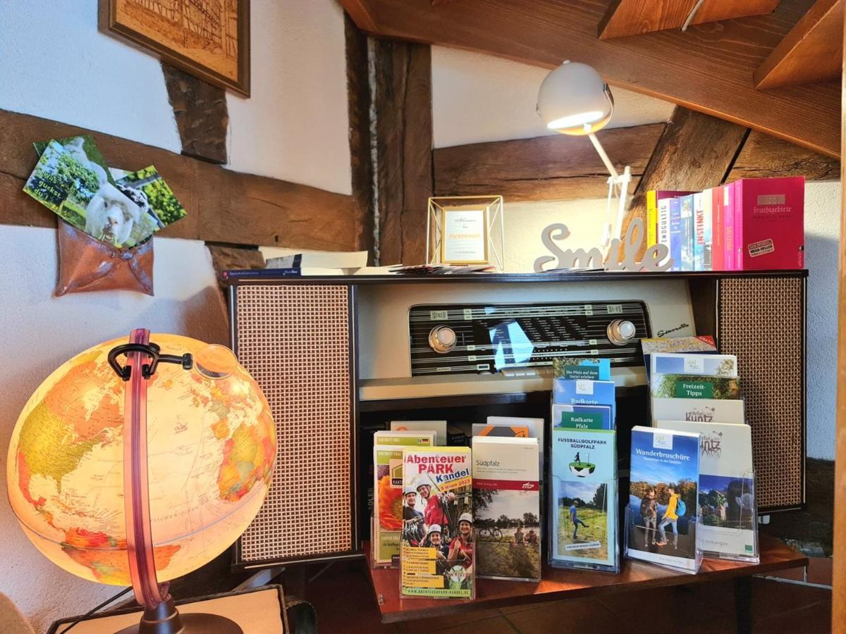 Avahome: Haus Fuer 16, Wlan, Parkplaetze, Netflix, Nespresso Kandel Eksteriør billede